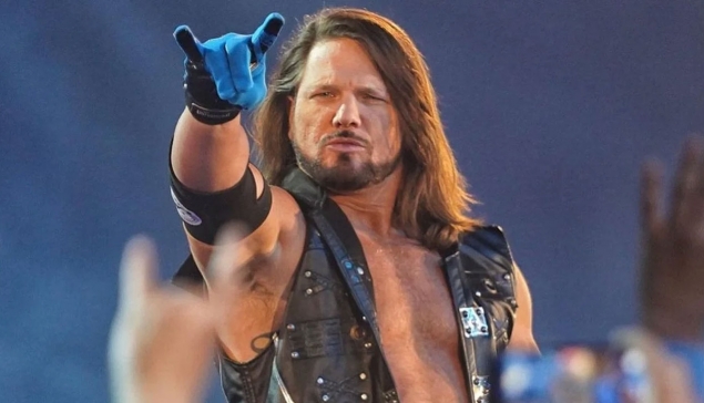 La WWE confirme le retour d'AJ Styles à SmackDown