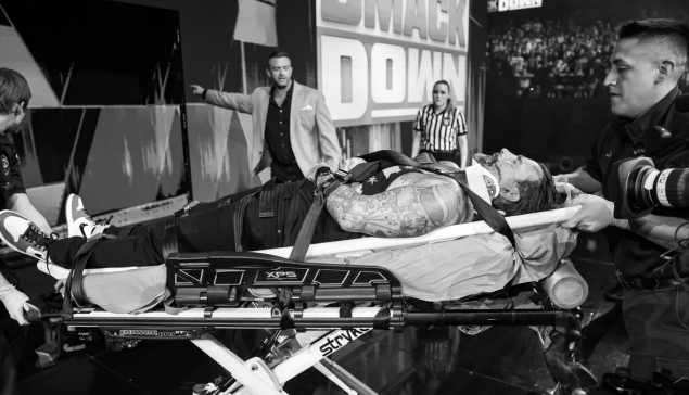 WWE SmackDown : Drew McIntyre envoie CM Punk à l'hôpital !