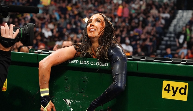 Chelsea Green félicitée après WWE SmackDown du 4 octobre 2024