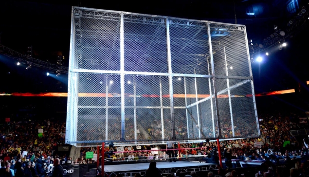 WWE Bad Blood : La WWE construit la cage Hell in a Cell en direct