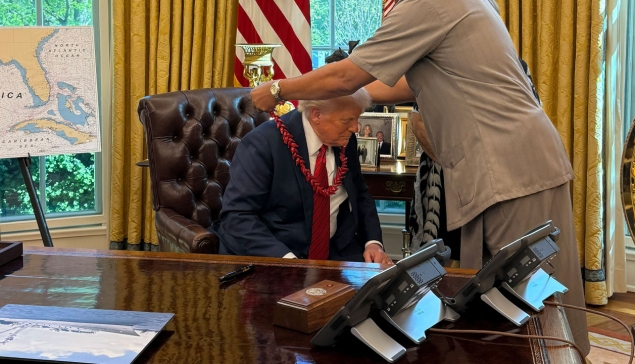 Donald Trump couronné Tribal Chief après l'approbation de Roman Reigns