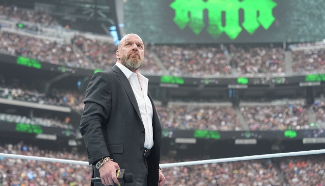 Que fait de mieux Triple H par rapport à Vince McMahon ?