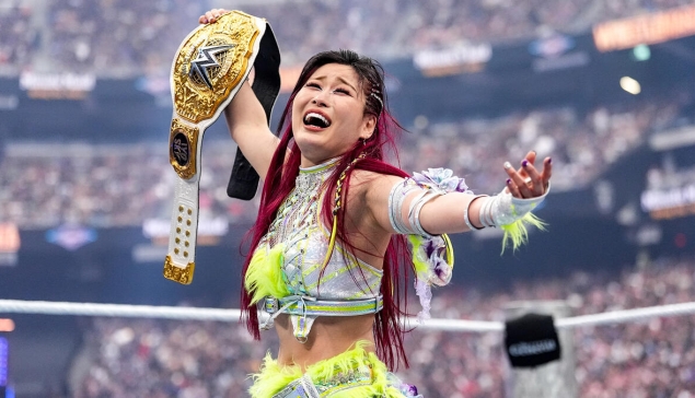 Iyo Sky réagit à son interaction avec Stone Cold après WrestleMania